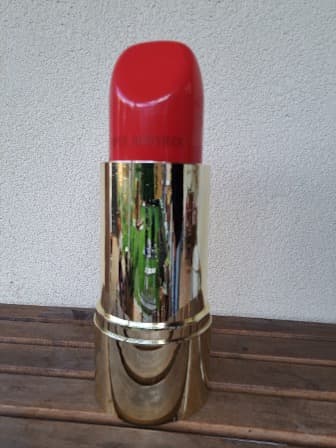 Lippenstift Champagnerflasche