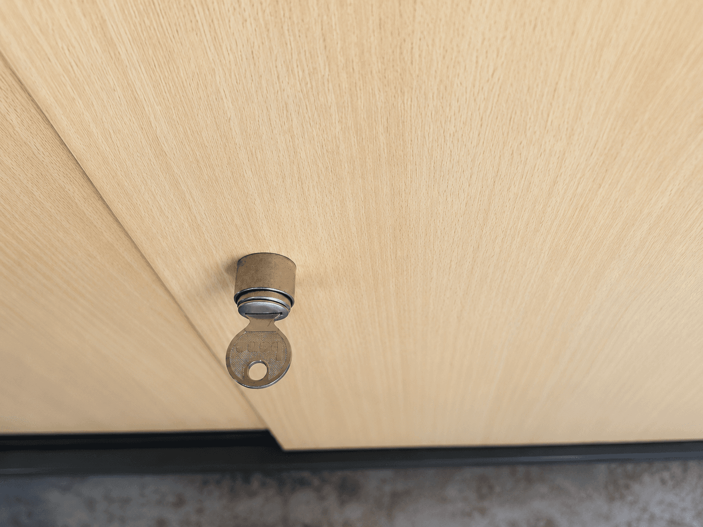Bene Ordnerschrank mit Schiebetür Buche/Grau 1200 × 550 × 840